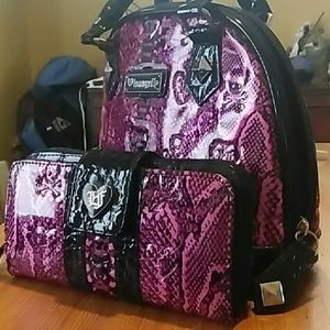 Loungefly purse and wallet